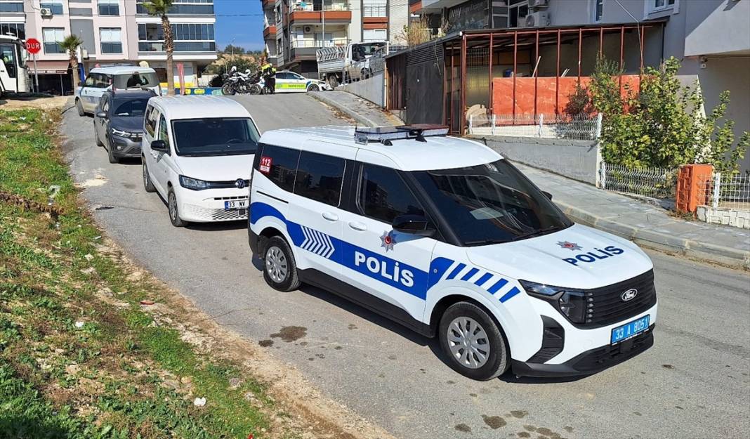 Polis memuru iki ilde katliam yaptı: Eşi dahil 5 kişiyi öldürdü 8